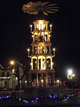 Marktplatz Christmas Pyramid